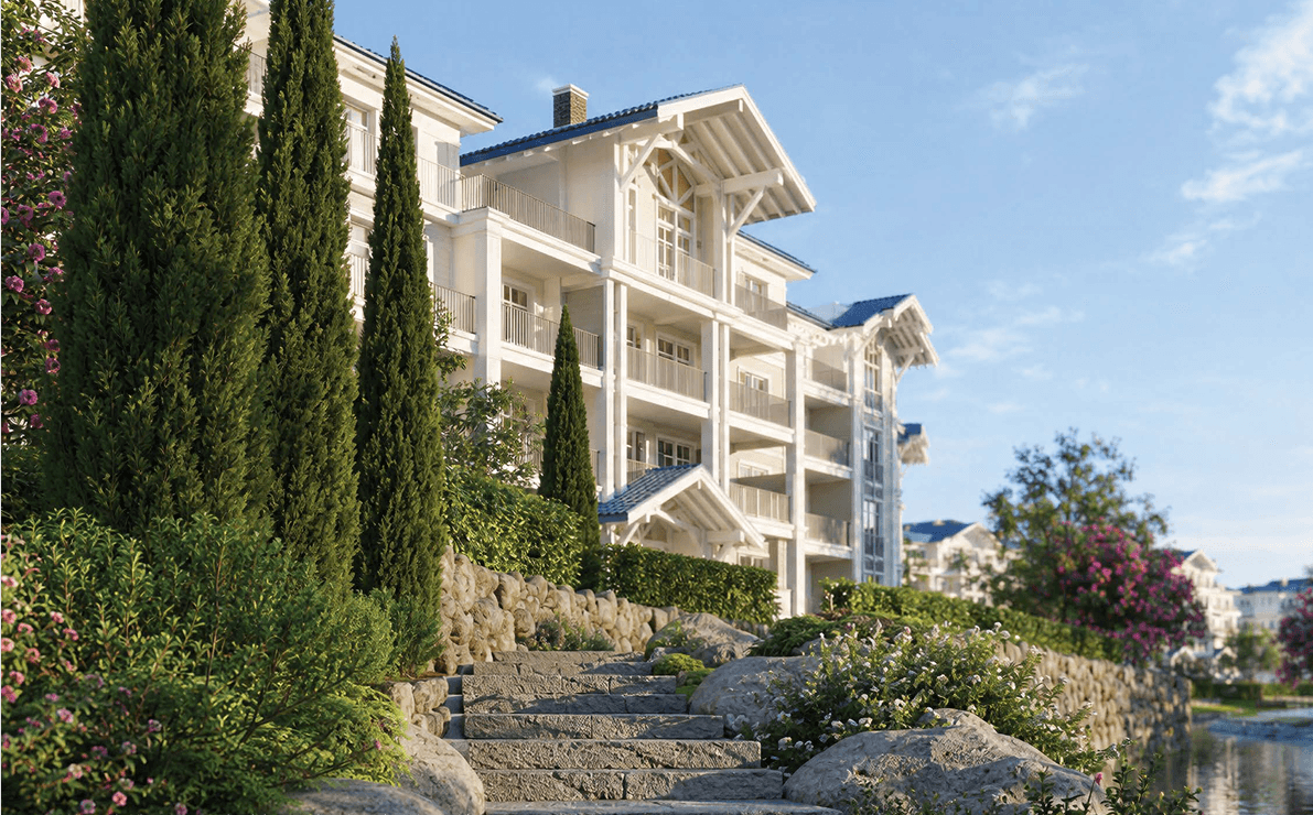A 3 Bedroom Duplex in Creekview by Mountain View