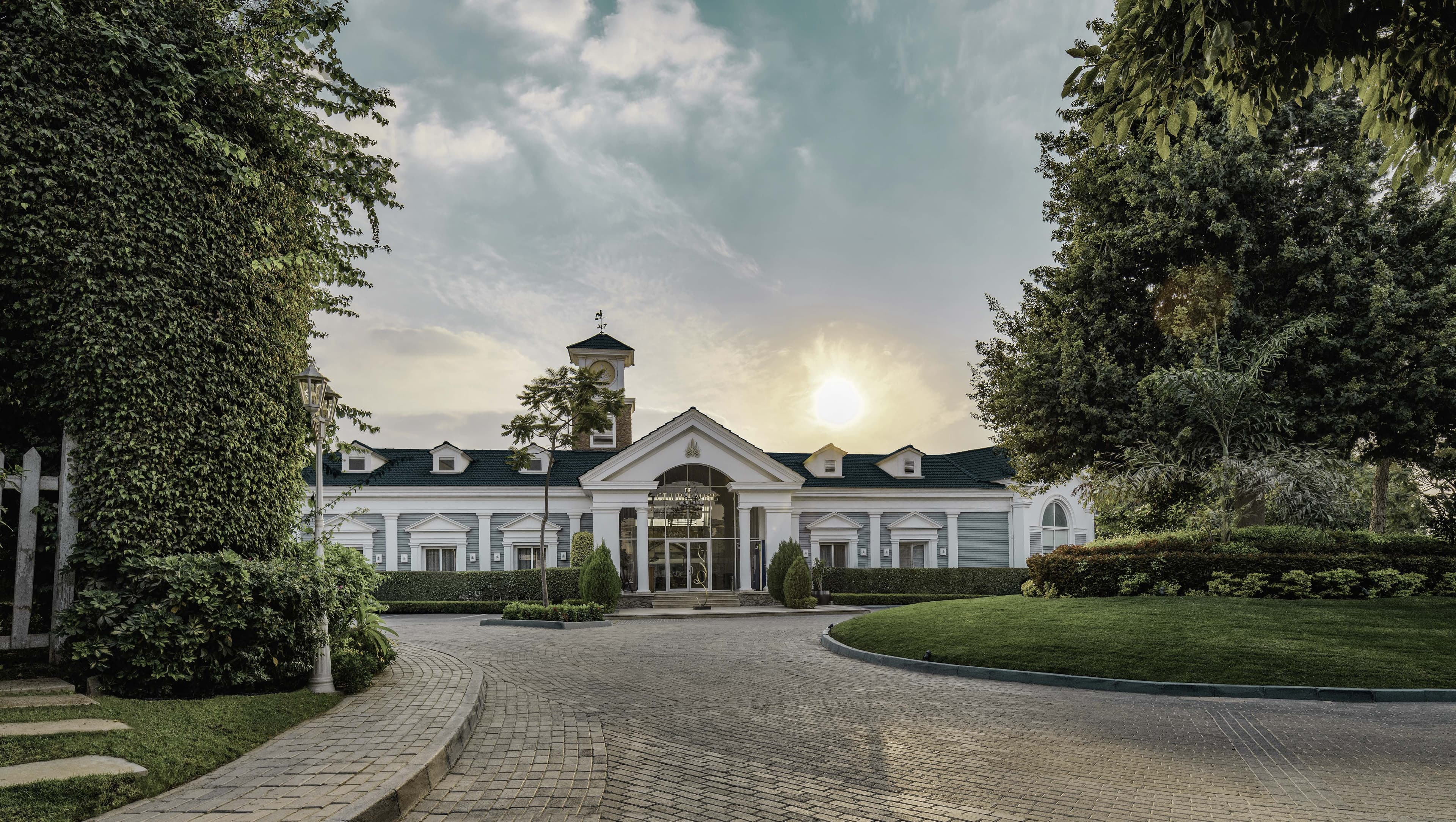 A 4 Bedroom Townhouse in The Greens by Mountain View