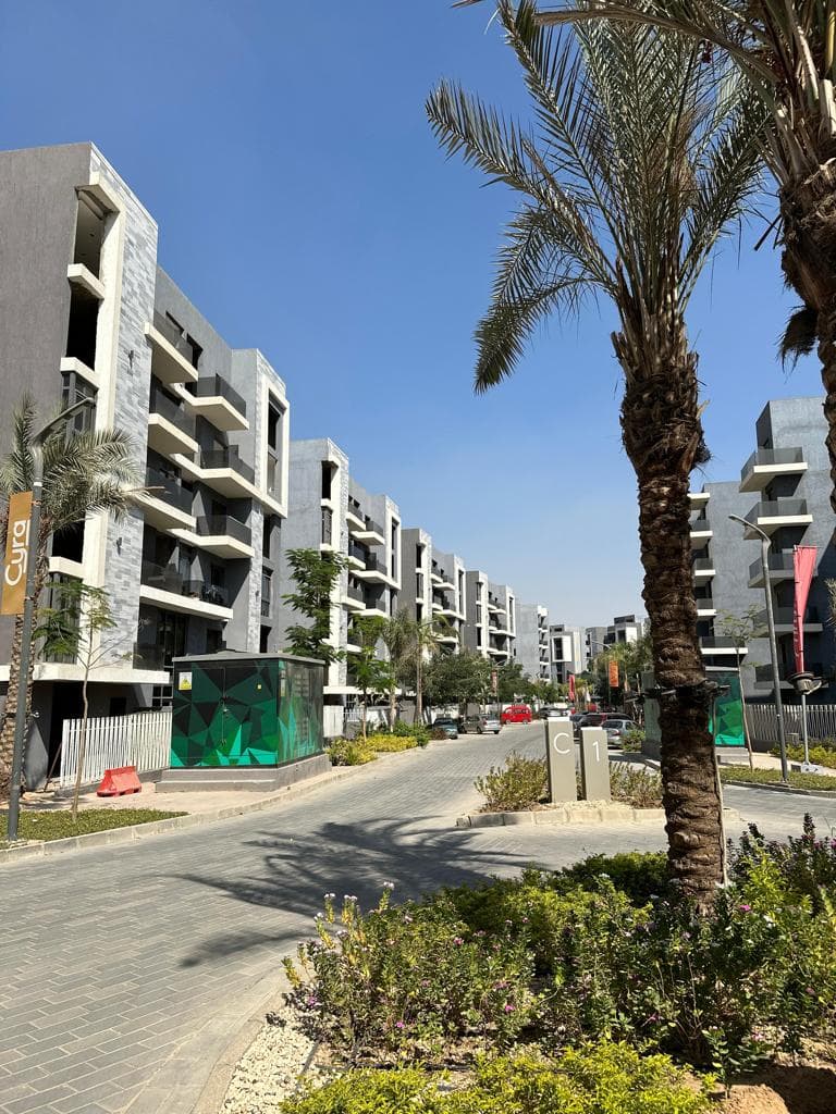 A 3 Bedroom Townhouse in West Woods by Arabia Holding
