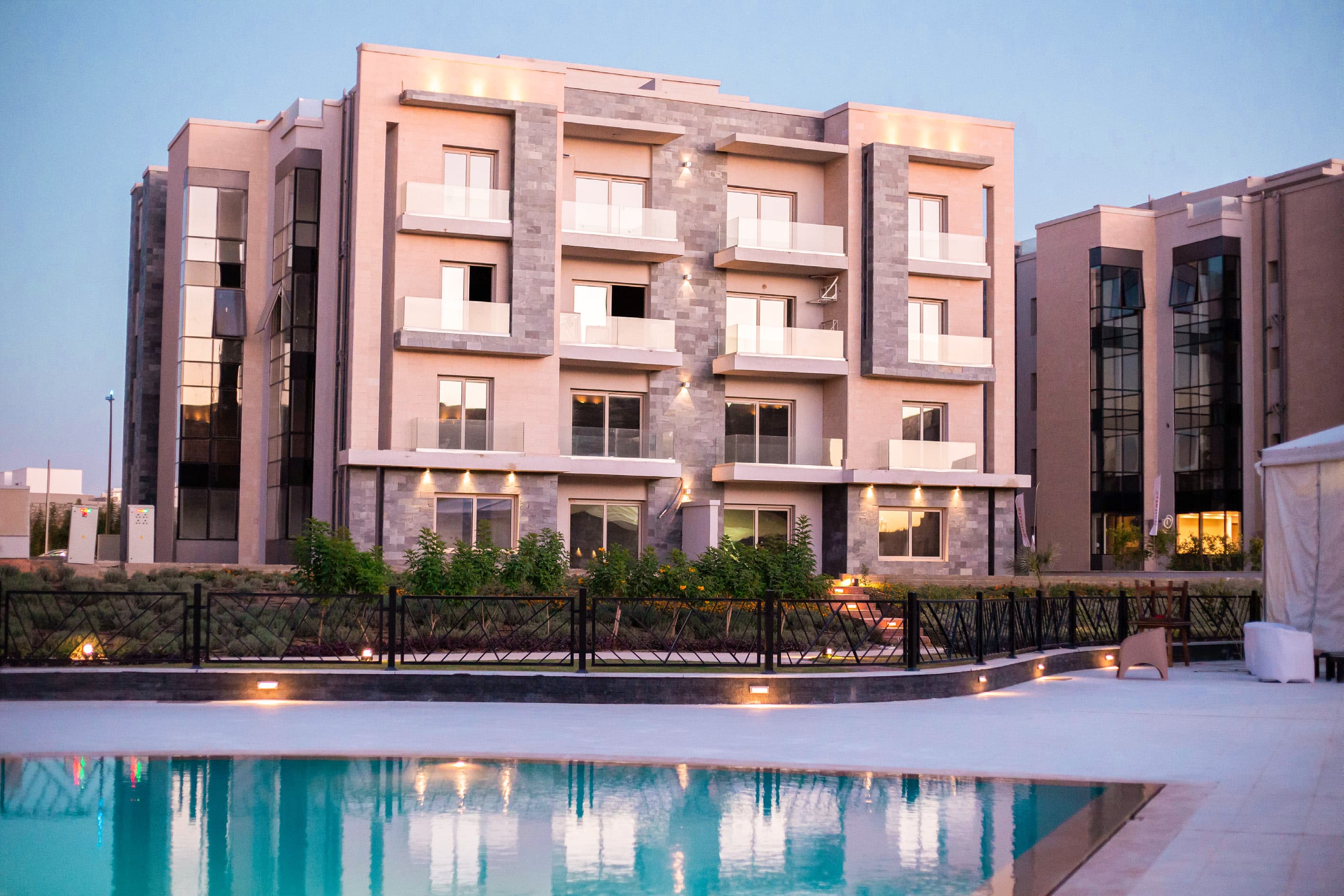 A 3 Bedroom Apartment in Galleria Residence by Arabia Holding
