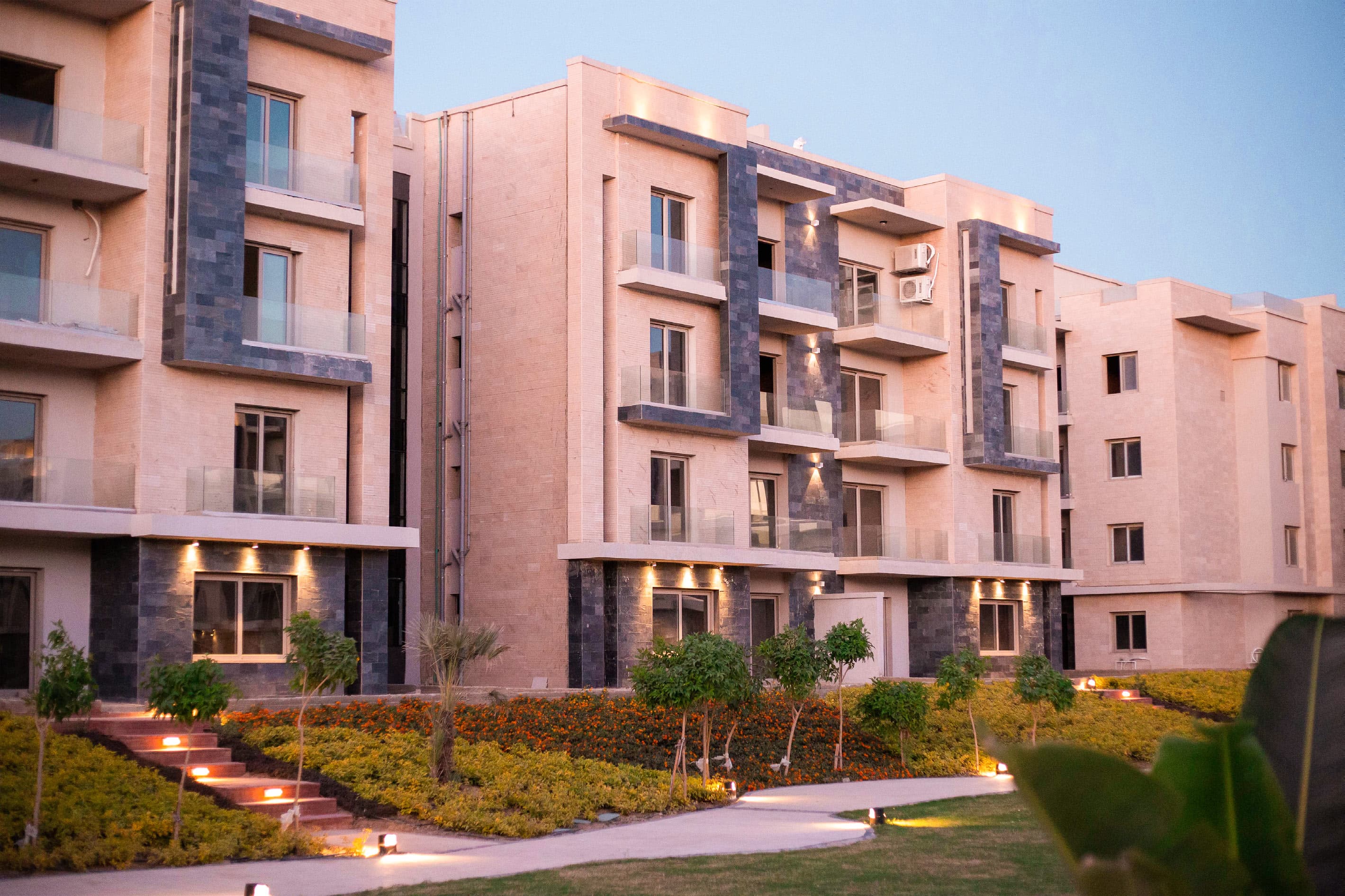 A 3 Bedroom Apartment in Galleria Residence by Arabia Holding