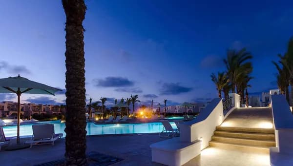 A 3 Bedroom Twinhouse in Paros by Mountain View