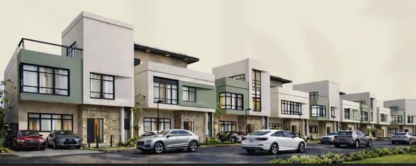 A 4 Bedroom Townhouse in Rock Green by Rock developments