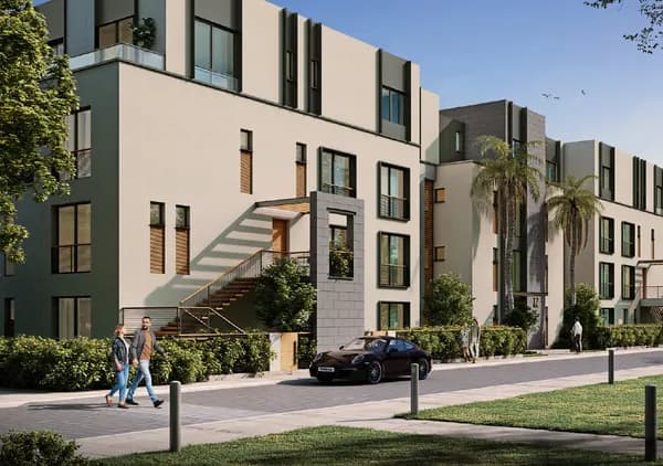 A 3 Bedroom Apartment in Garden Lakes by Hyde Park
