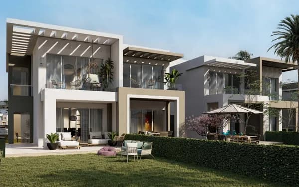 A 3 Bedroom Townhouse in Town Island by Hyde Park