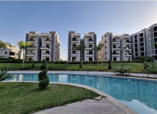 A 3 Bedroom Penthouse in Cyra - Sun Capital by Arabia Holding