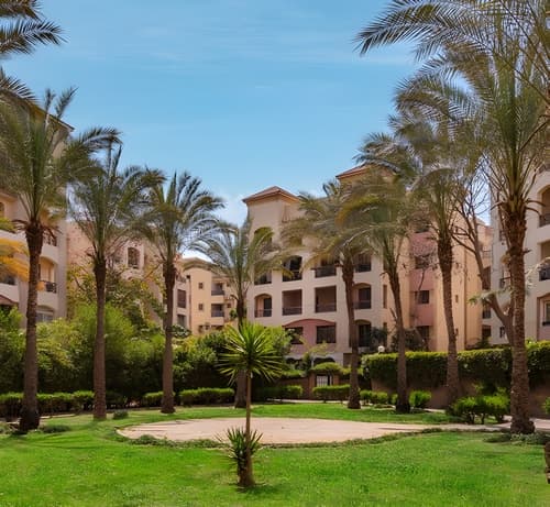 A 3 Bedroom Penthouse in Hyde Park by Hyde Park