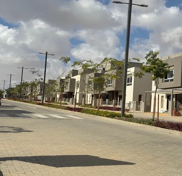 A 4 Bedroom Twinhouse in Etapa by City Edge Developments