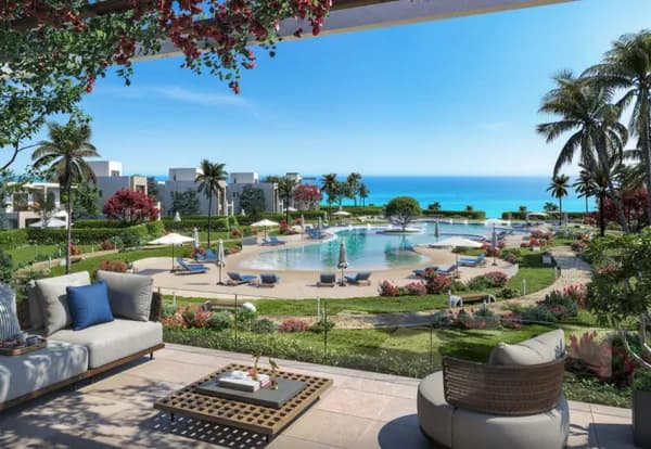 A 3 Bedroom Townhouse in Town Island by Hyde Park
