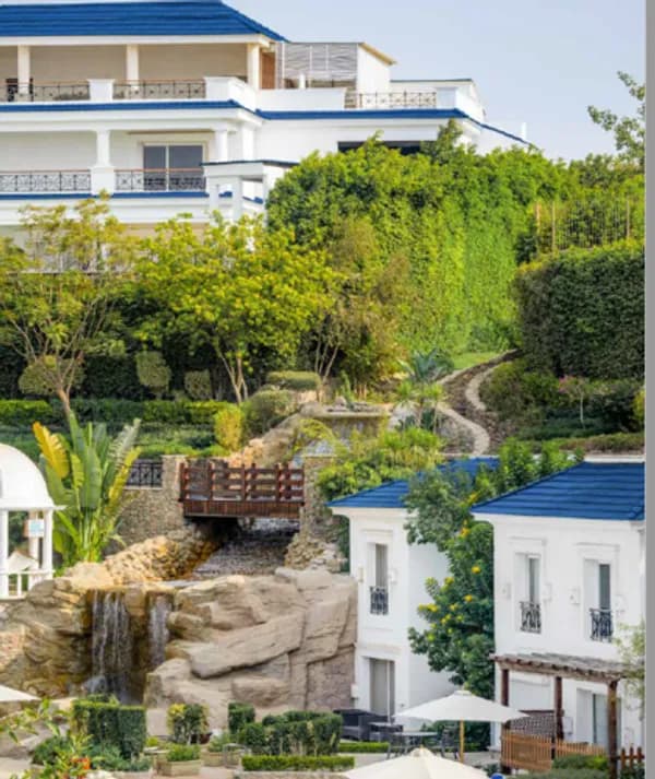 A 3 Bedroom Townhouse in Kings Way by Mountain View