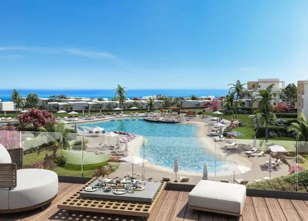 A 3 Bedroom Apartment in Lagoon Town by Hyde Park