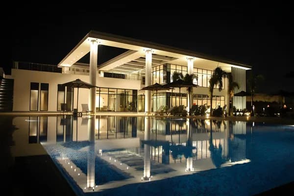 A 3 Bedroom Loft in Loft-Pyramids Heights by ADD Properties