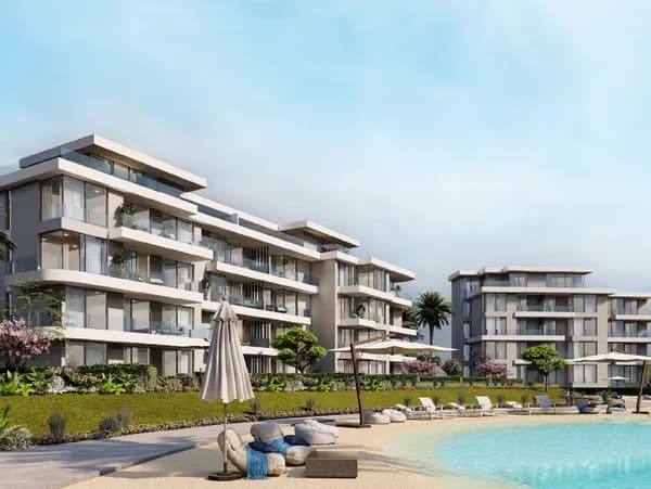 A 3 Bedroom Apartment in Lagoon Town by Hyde Park